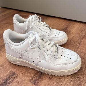 Nike Air Force 1 Shoes Womens Size 8 White Low DD8959-100 Classic Leather AF1